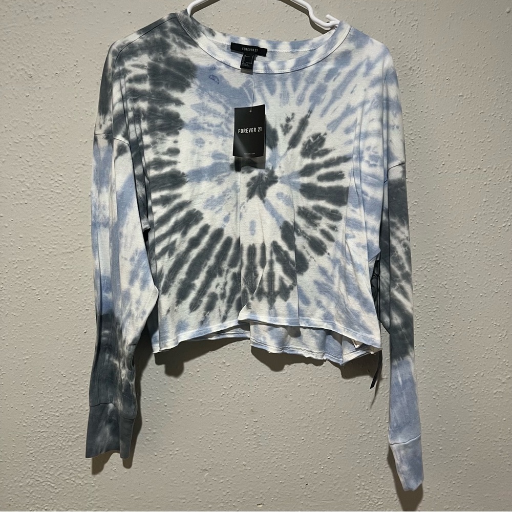 FOREVER 21 Knit Top Womens Large Blue White Dye Cropped Long Sleeve NWT